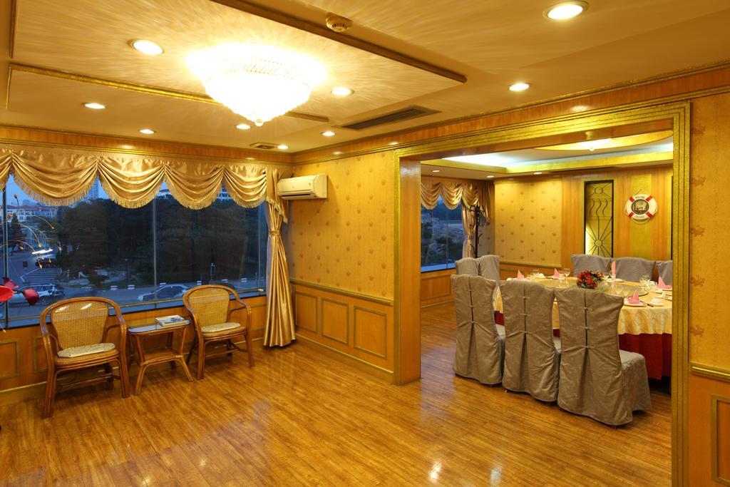 Donghai Grand Hotel Qingdao Esterno foto